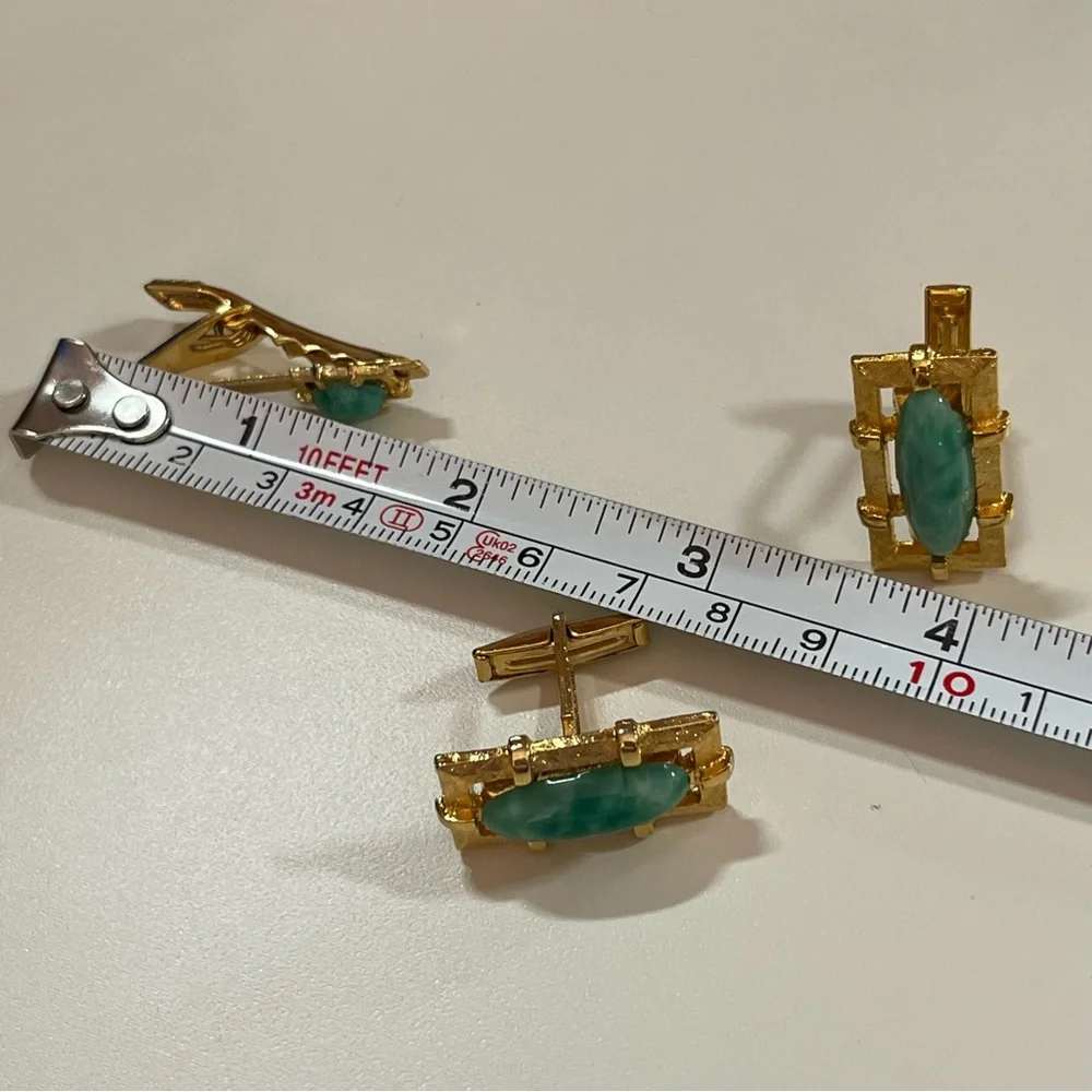 Vintage 60 70 MCM Gold bamboo Faux Jade Oversized Cufflink Tie bar Set Mobking